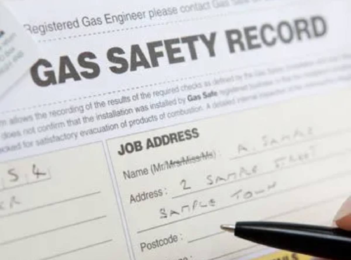 Gas safe heating engineer in Milton Keynes and West Midlands
